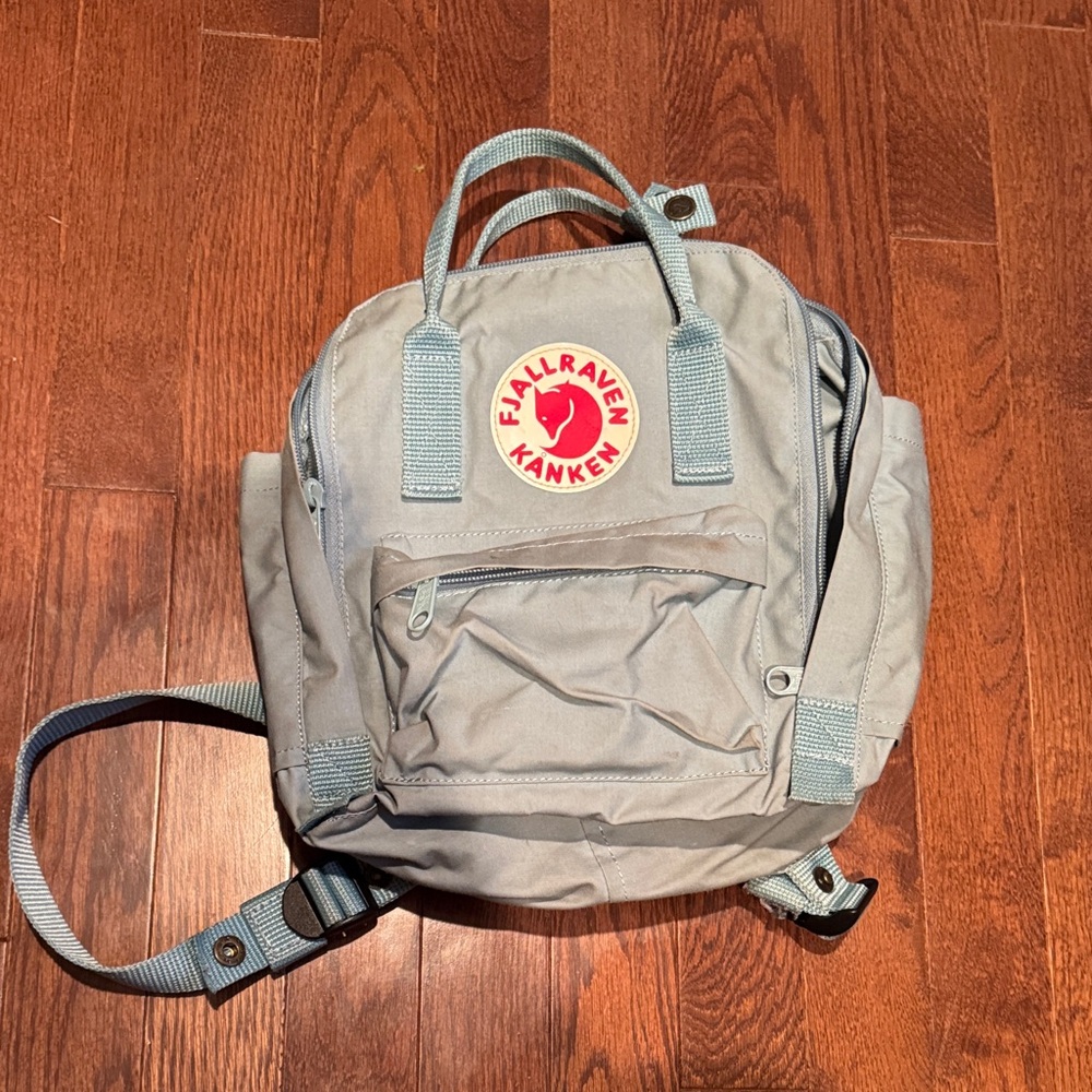 Fjallraven Kånken Mini Backpack